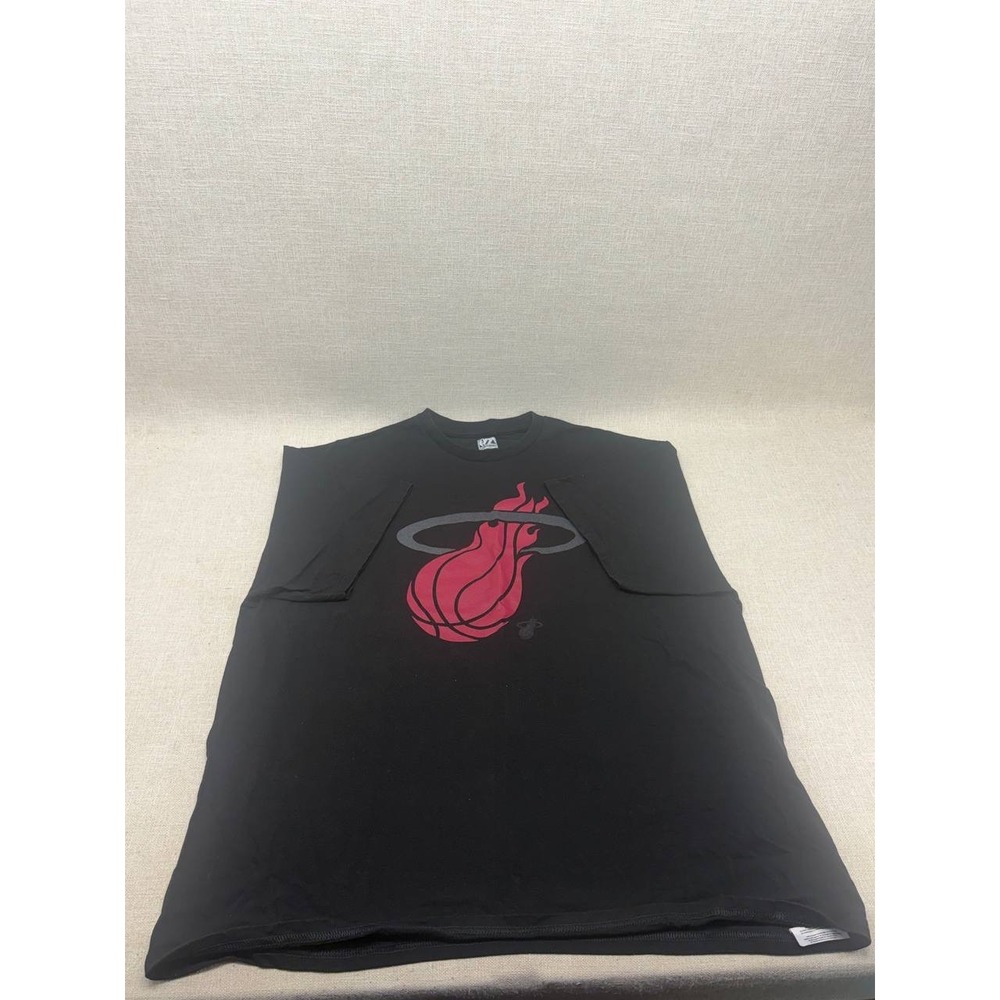 Majestic NBA Miami Heat Dwyane Wade 3 Graphic T-Shirt Mens 2XL Black Short